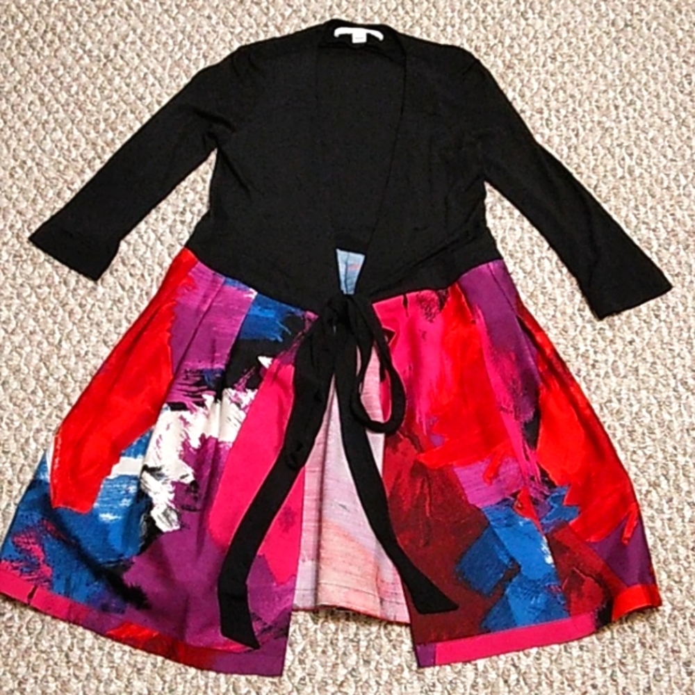 EUC Diane Von Furstenberg open front dress